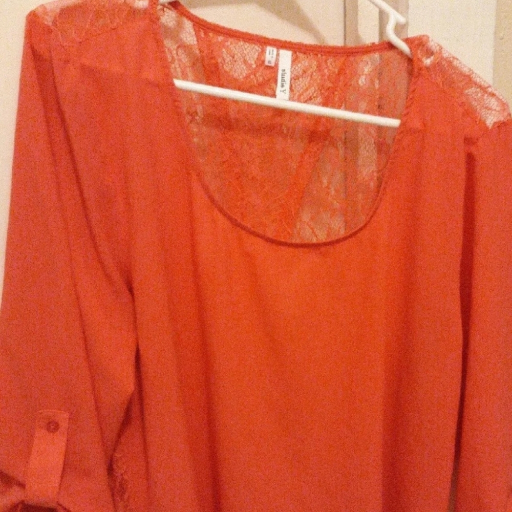Studio Y Top Size XL